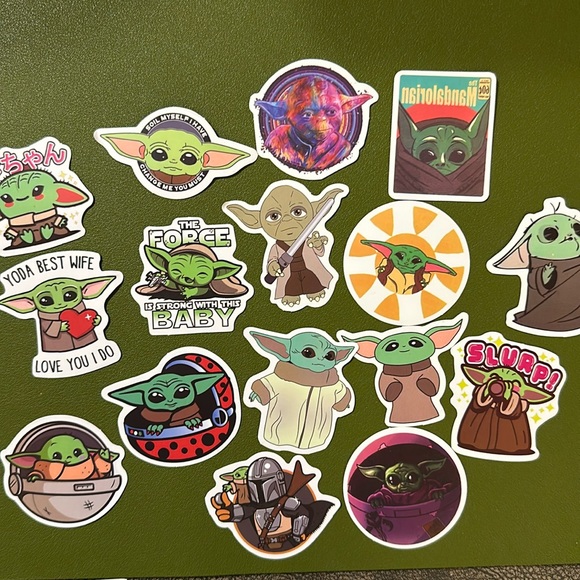 16 Star Wars / Yoda stickers - Picture 1 of 5